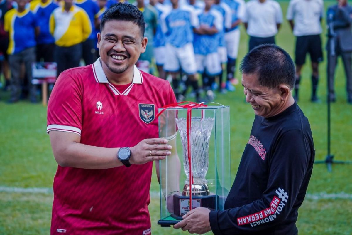 Bobby Nasution buka kompetisi sepak bola instansi
