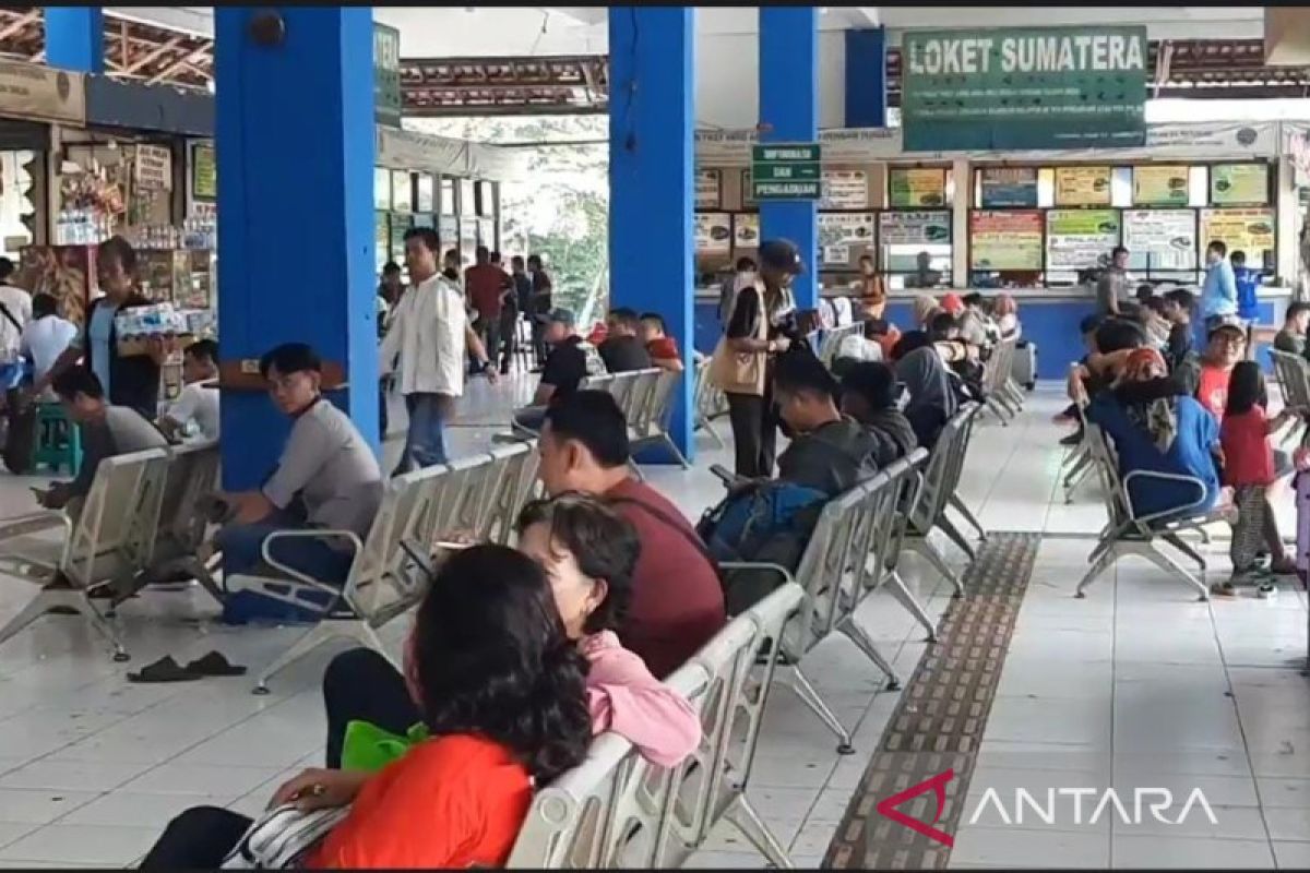 Harga tiket di Terminal Kampung Rambutan naik jelang Idul Adha