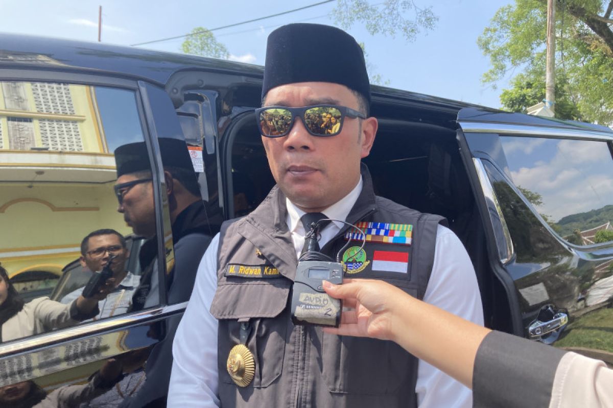 Ridwan Kamil: Tiket gratis KCJB diutamakan untuk warga sekitar jalur