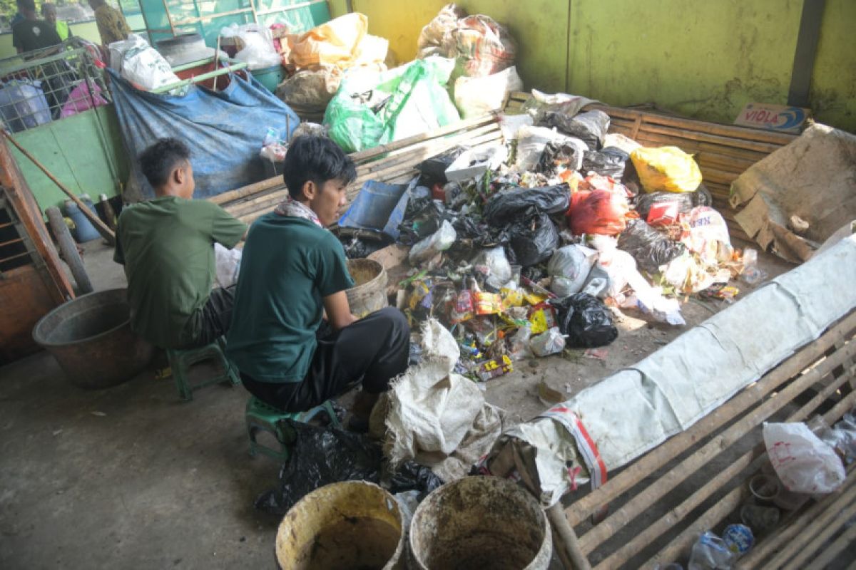 Pemkab Purwakarta ajak masyarakat kurangi penggunaan plastik