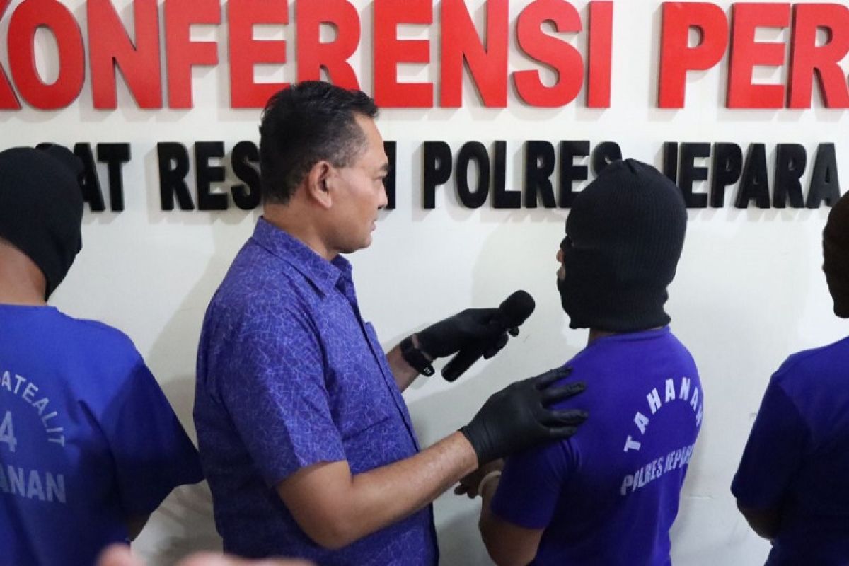 Polres Jepara ungkap kasus pembacokan serta perusakan ponpes