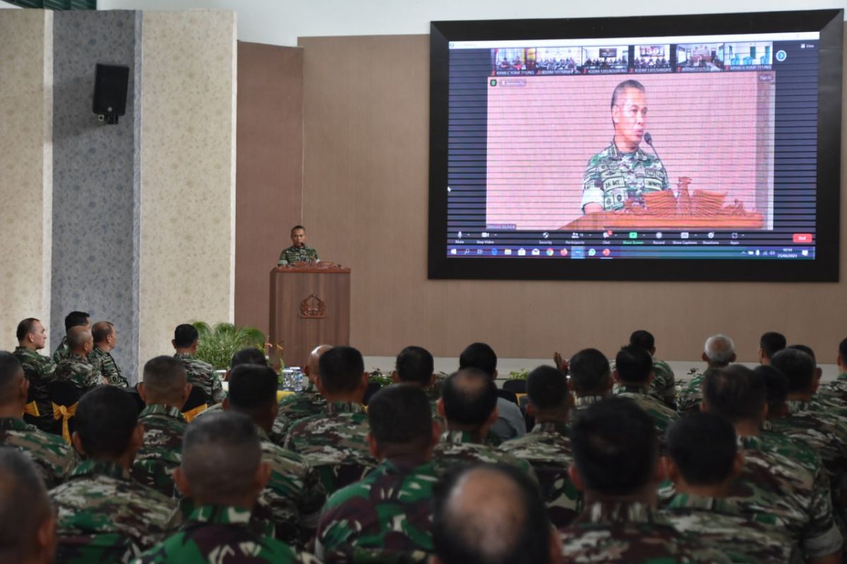 Wadan Pussenif: Perwira Infanteri jadi contoh teladan bagi masyarakat