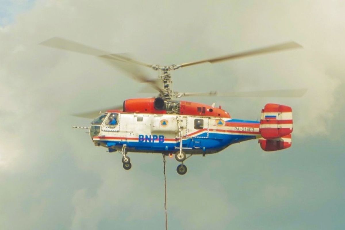 BPBD Riau ajukan tambahan helikopter water boombing padamkan karhutla