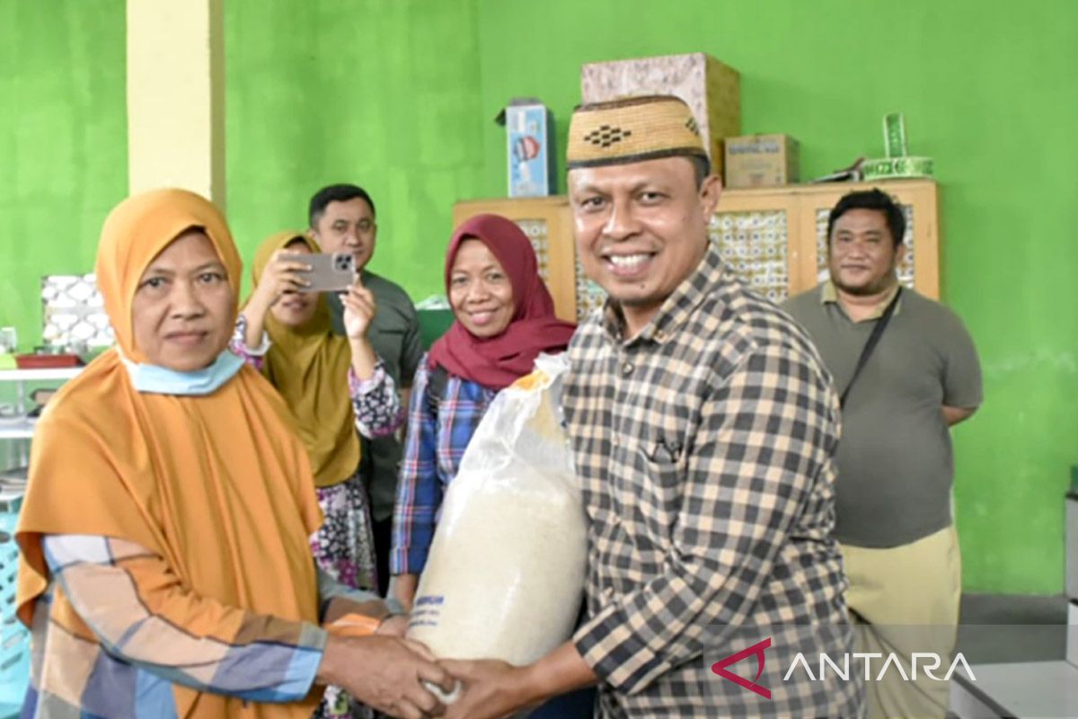Pemkab Gorontalo salurkan cadangan pangan pemerintah