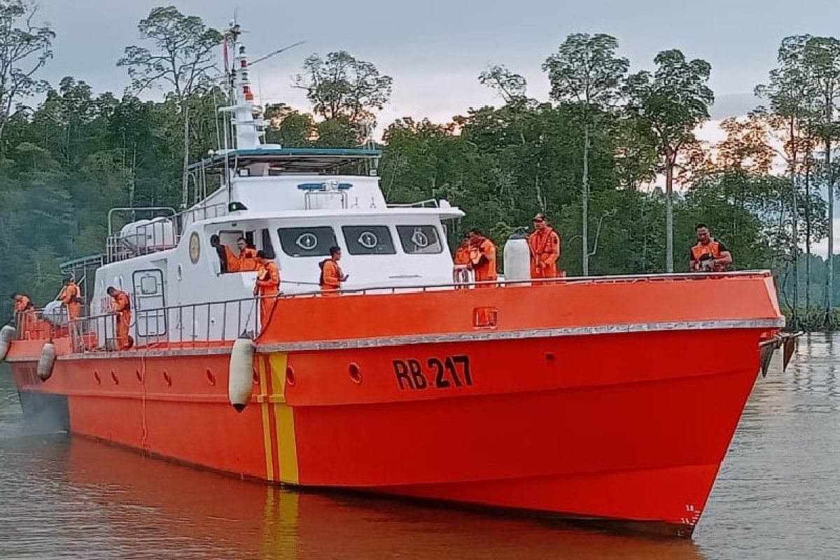 KM Farida Indah hilang kontak menuju Asmat, SAR lanjutkan pencarian