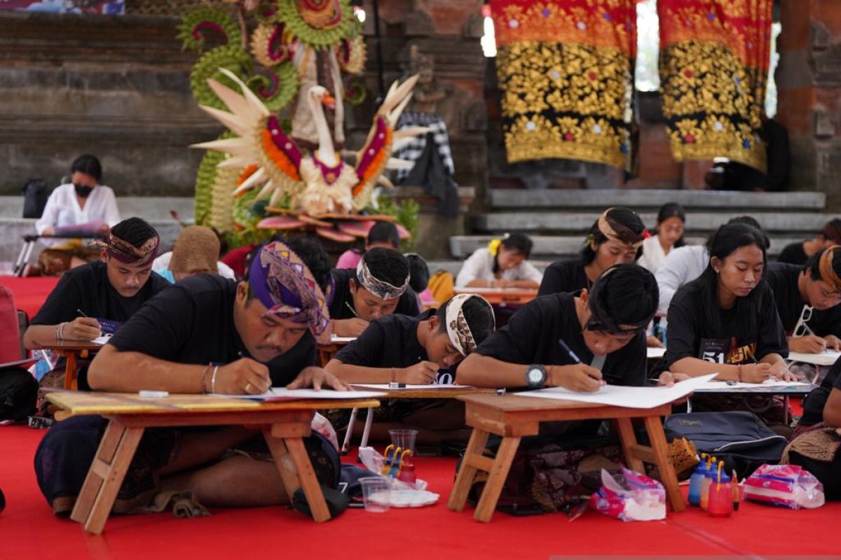 Belasan seniman Kabupaten Badung ikuti lomba lukis Wayang Kamasan PKB 2023