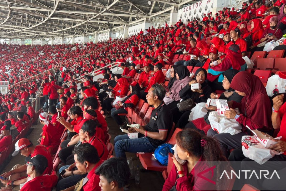 Ratusan ribu kader PDIP meriahkan peringatan puncak Bulan Bung Karno