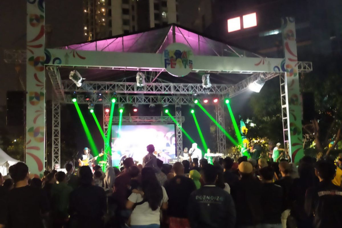 Puluhan ribu ramaikan Festival Ekraf Jakbar