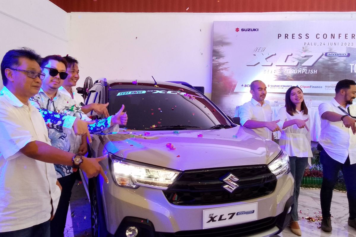 Suzuki New XL7 Hybrid SUV ramah lingkungan resmi diluncurkan di Palu