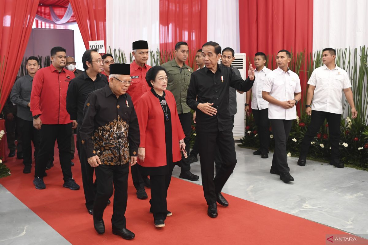 Hoaks! Jokowi resmi mengundurkan diri dari PDIP pada 24 Oktober