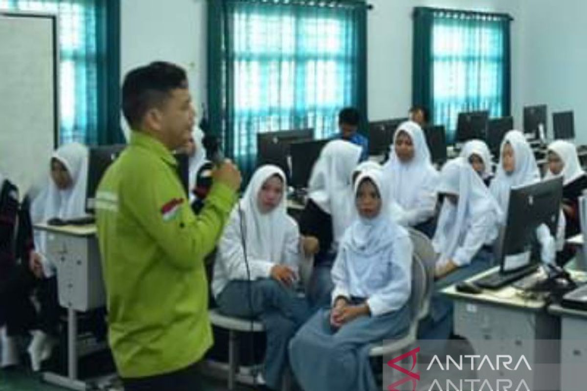 Pemprov Babel gencarkan pendidikan politik di sekolah