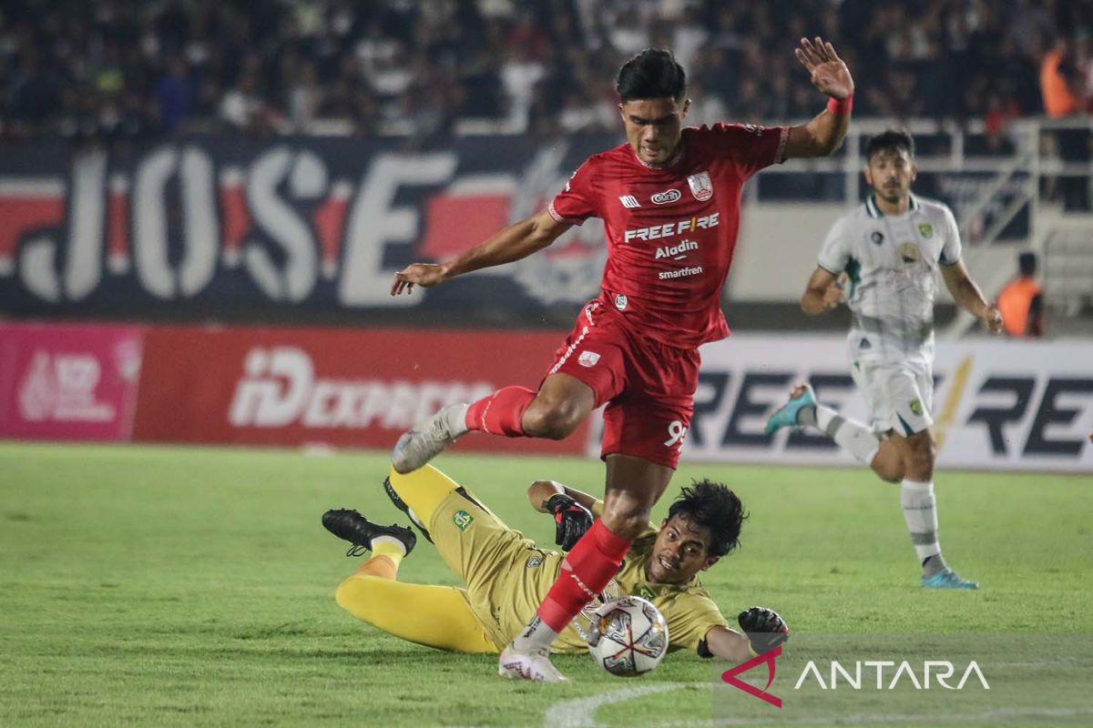 Persebaya evaluasi pertahanan jelang kompetisi resmi