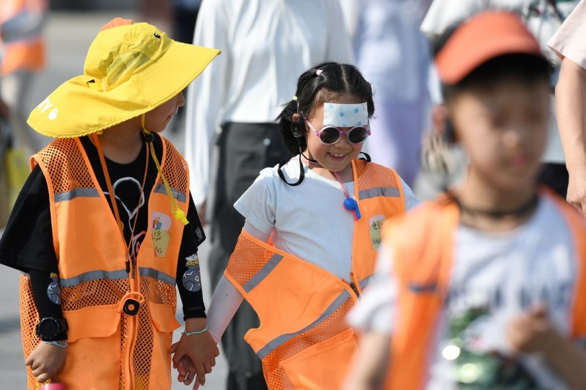 Sekolah di Beijing diminta hindari kegiatan luar karena cuaca panas