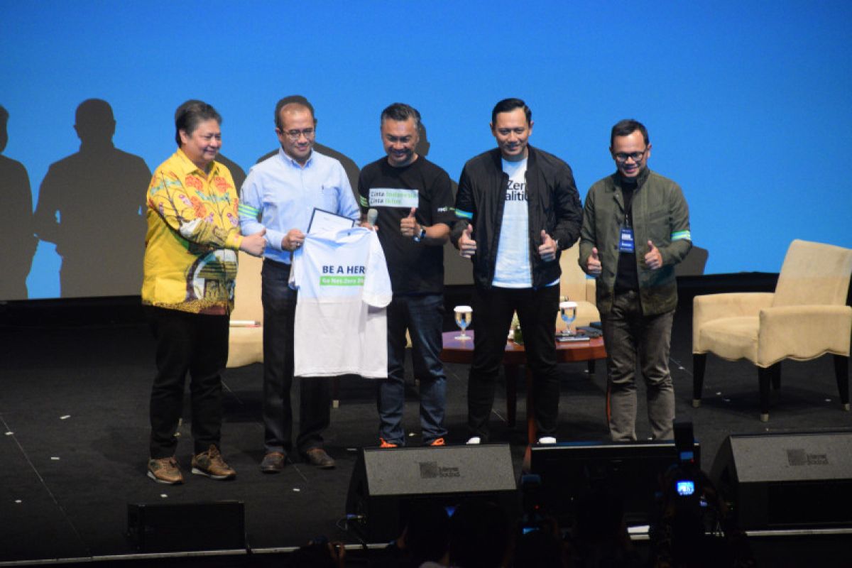 FPCI berikan penghargaan Climate Hero Award kepada Prof Emil Salim
