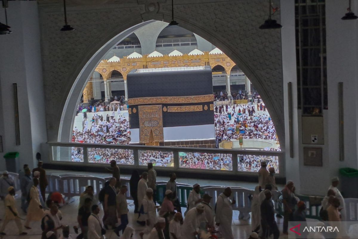 Lebih dari 1,6 juta peserta haji tiba di Saudi