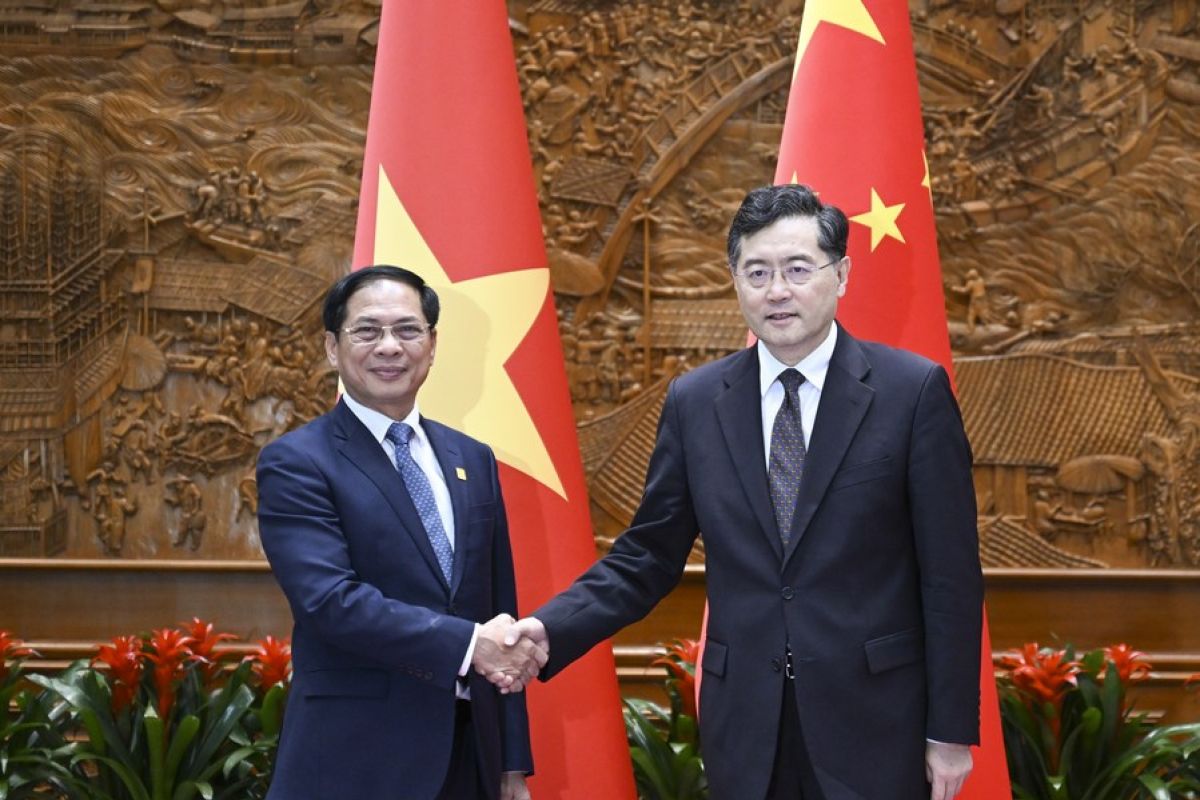 Menlu China temui Menlu Vietnam