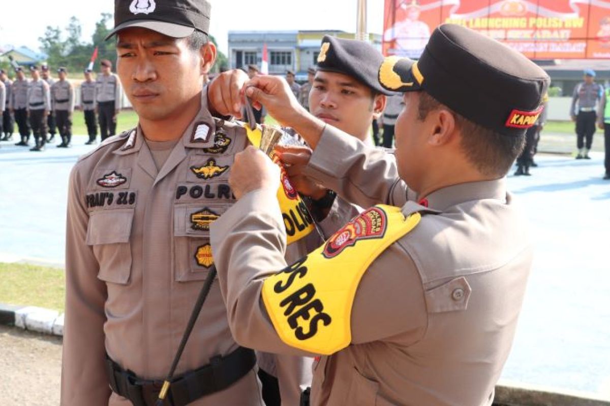 Polres Sekadau luncurkan Program Polisi RW