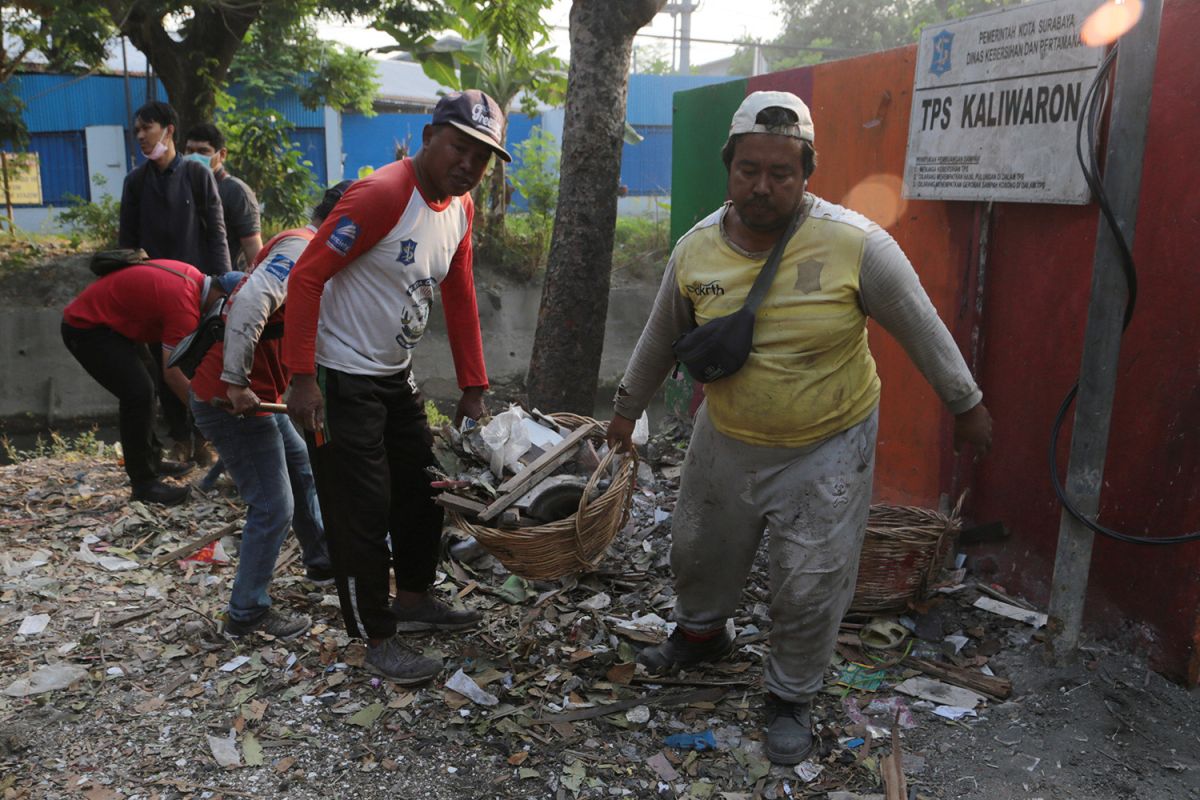 Pemkot Surabaya gelar kerja bakti di 191 tempat penampungan sampah