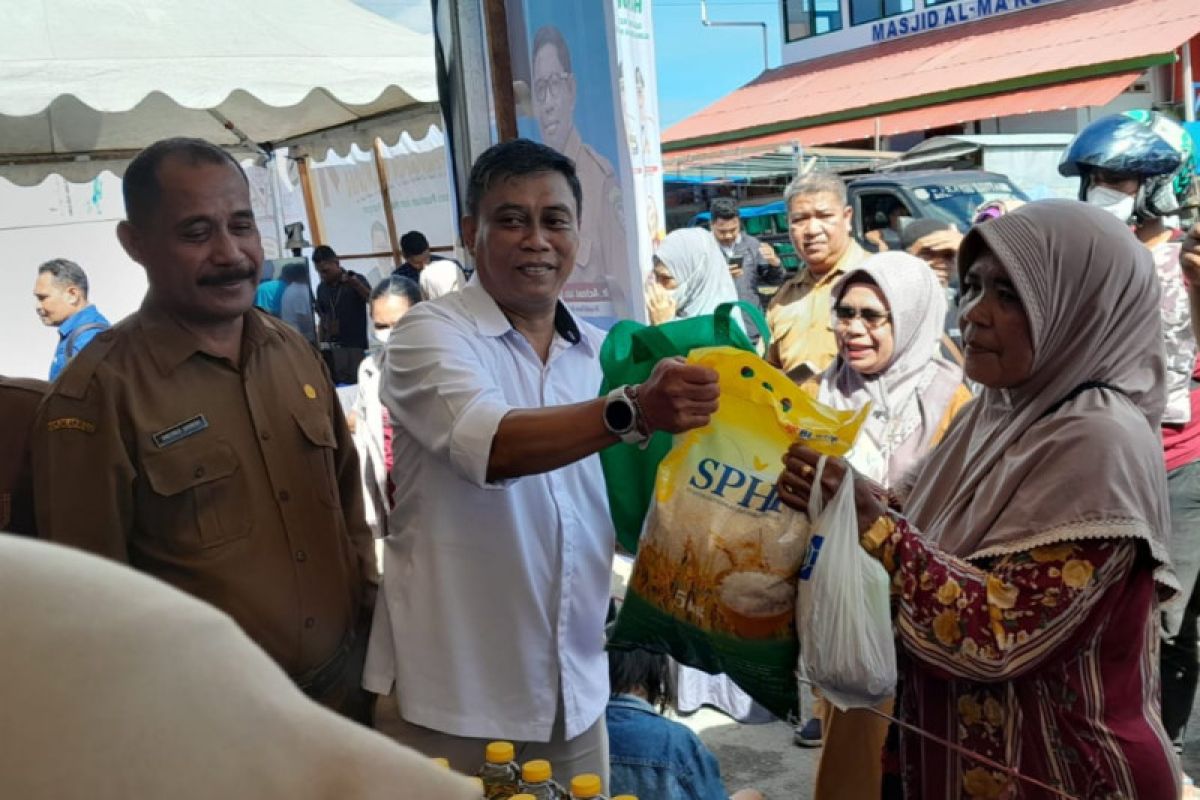 Perum Bulog Maluku dukung pasar murah pangan di Kota Ambon