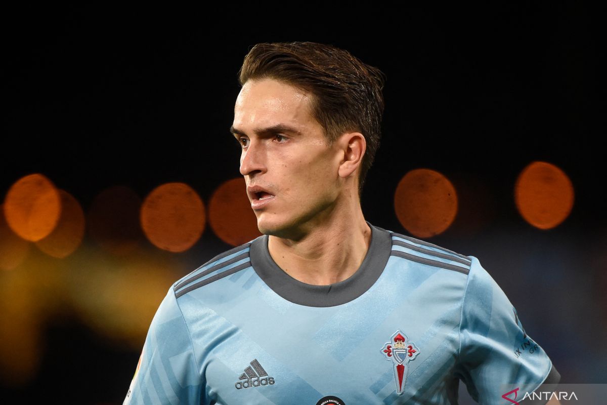 Mantan gelandang Manchester City Denis Suarez gabung Villarreal