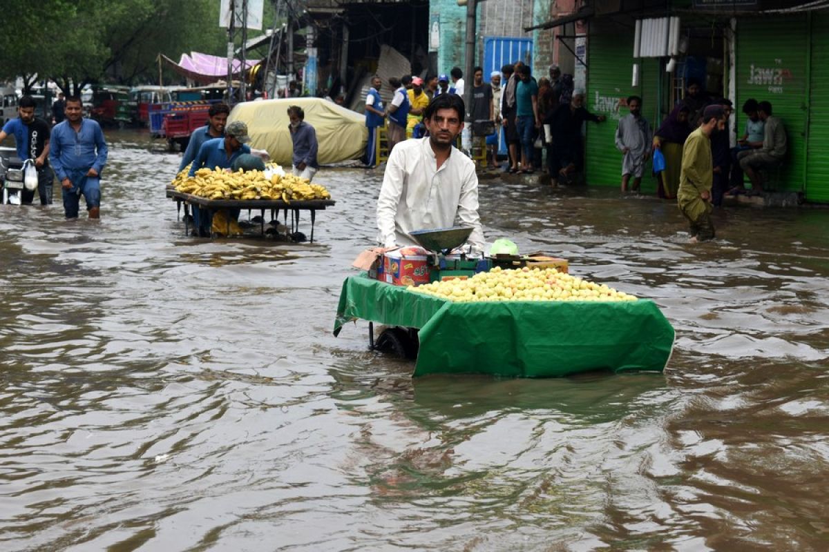 23 orang tewas akibat kecelakaan terkait hujan lebat di Pakistan