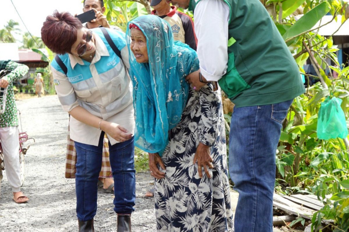 Melalui Jalur Sungai, Adaro hidupkan hati berbagi di desa terluar Kabupaten Banjar