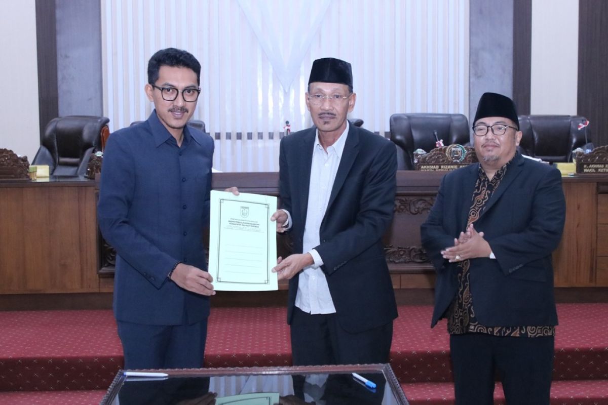 Bupati Saidi apresiasi DPRD atas pengesahan perda pertanggungjawaban APBD