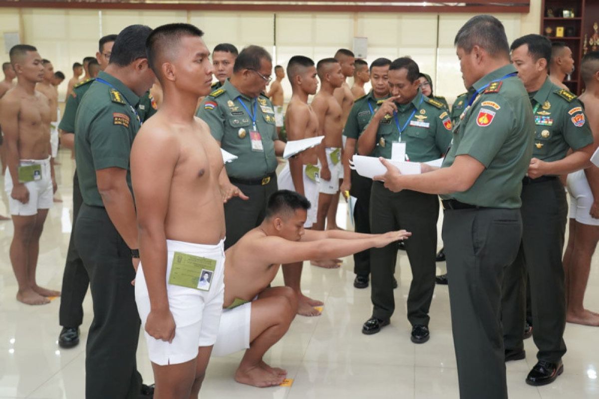 Pangdam pimpin langsung pantukhir 124 calon taruna di Kodam Diponegoro