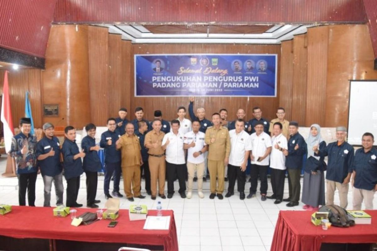 Wako Pariaman harapkan wartawan beri aura positif dan bangkitkan partisipatif masyarakat