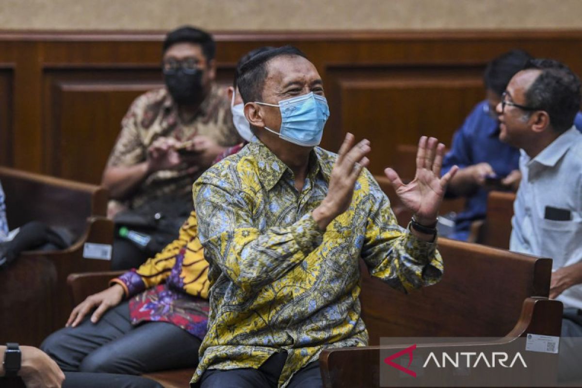 Mantan pejabat Ditjen Pajak Angin Prayitno divonis 7 tahun penjara