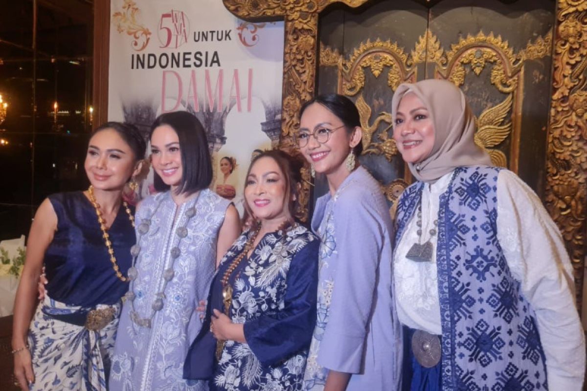 5 Wanita rilis single "Damai" milik Guruh Soekarno Putra