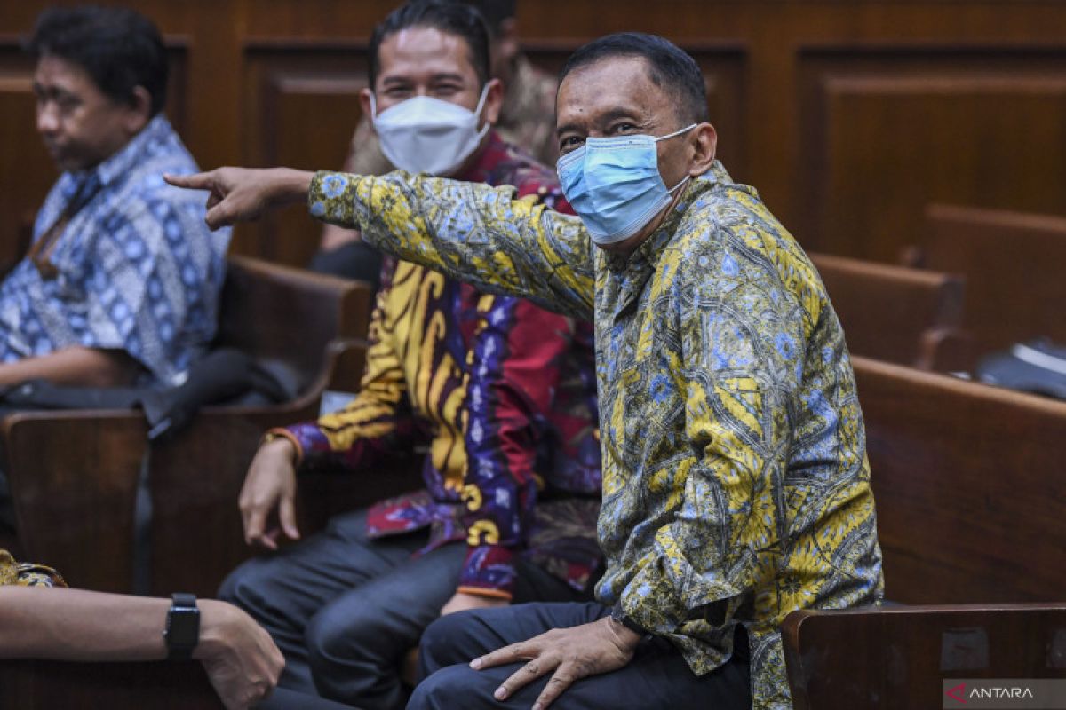 Eks pejabat Ditjen Pajak Angin Prayitno dituntut 9 tahun penjara