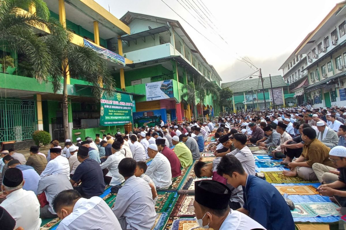 Ribuan jamaah padati Kompleks Muhammadiyah Labuhan Ratu laksanakan Shalat Idul Adha