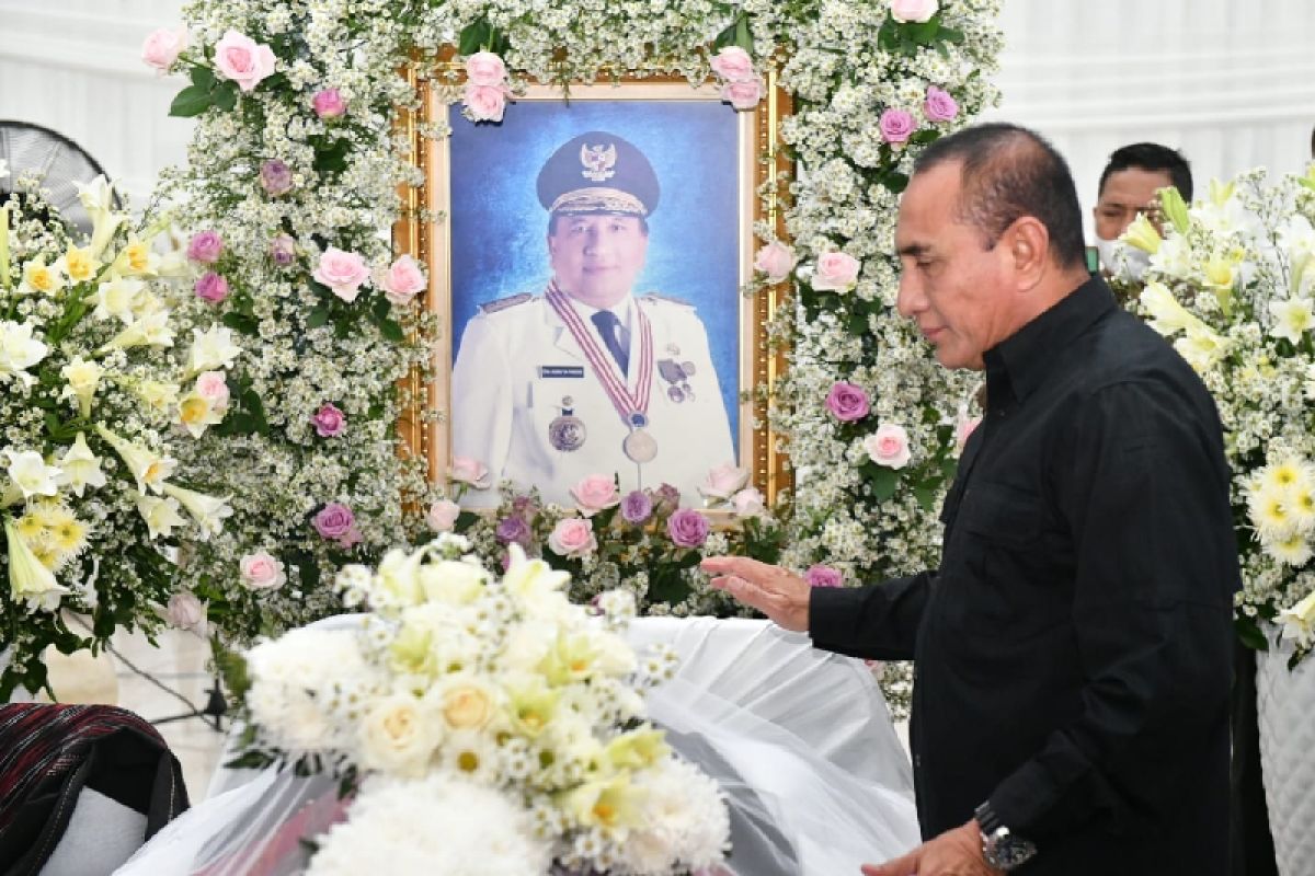Gubernur Sumut: Rudolf Pardede  sosok pemimpin yang mencintai rakyat