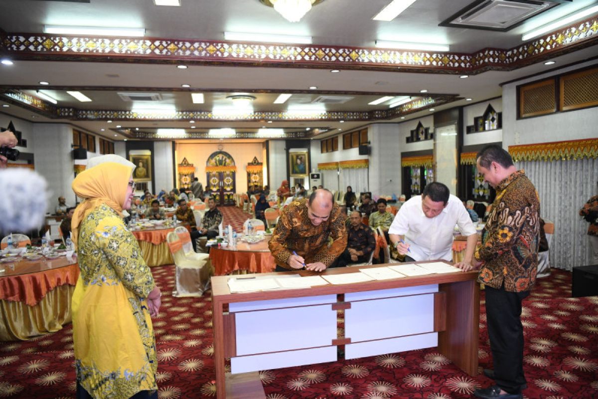 Pemerintah Aceh kerja sama layanan dengan 10 Rumah Sakit Kemenkes