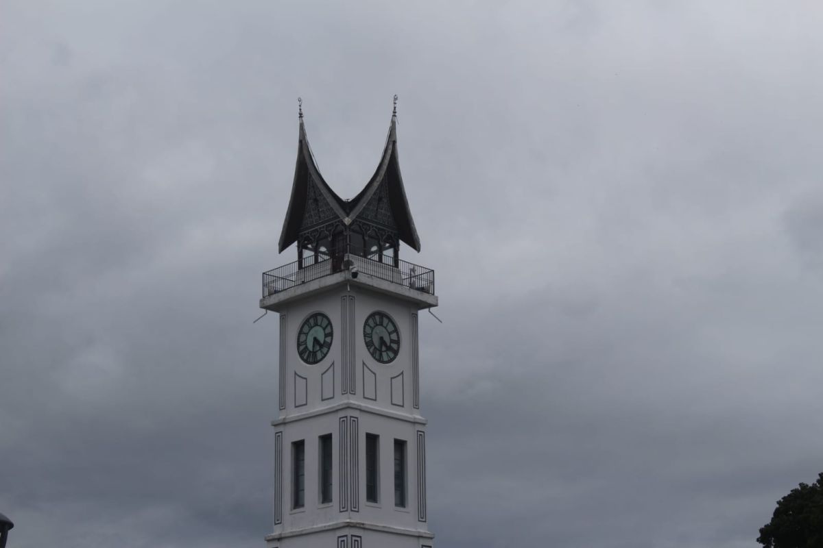 Bukittinggi tambahkan studi muatan lokal adat istiadat untuk SD dan SMP