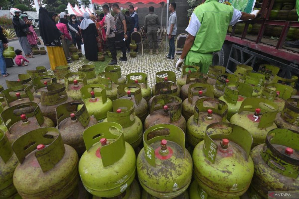 Pertamina tambah stok elpiji tiga kilogram atau subsidi 45.920 tabung di Sulawesi Tengah