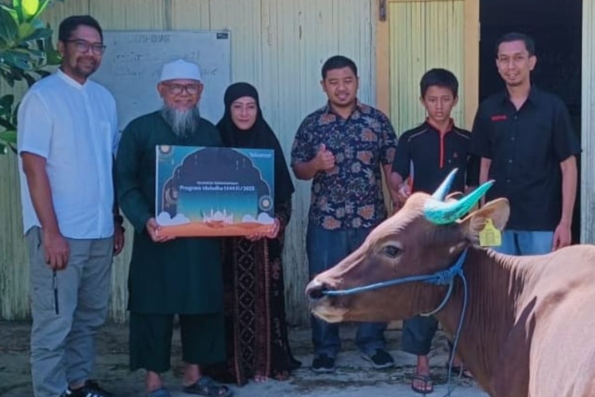 Telkomsel Menyalurkan Bantuan 720 Hewan Kurban di 600 Lokasi