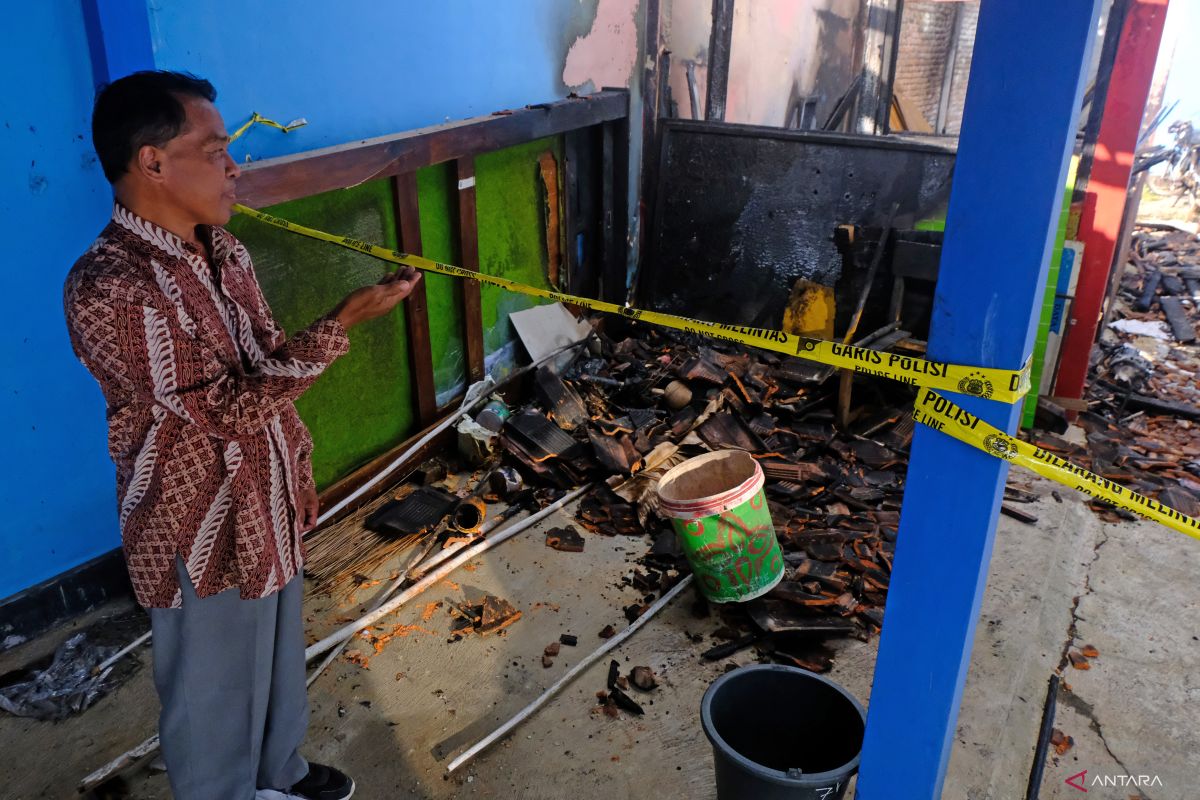 Bullied student torches school in Temanggung