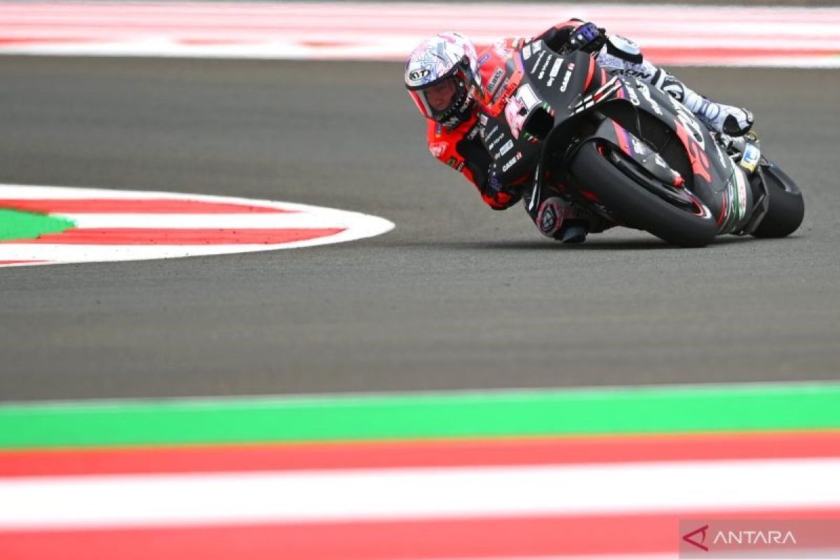 MotoGP - Aleix Espargaro pimpin sesi latihan bebas di Sirkuit Silverstone Inggris