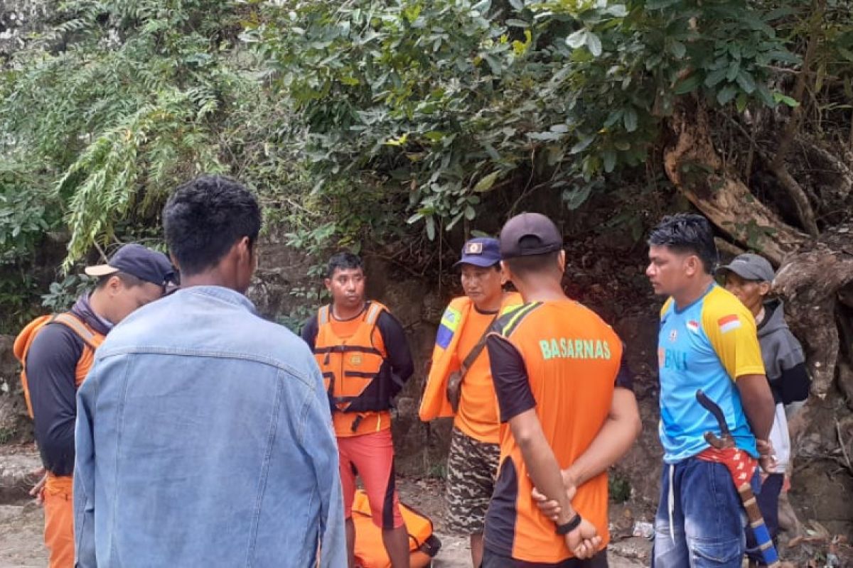 Basarnas temukan remaja meninggal di lokasi wisata Sumba Timur