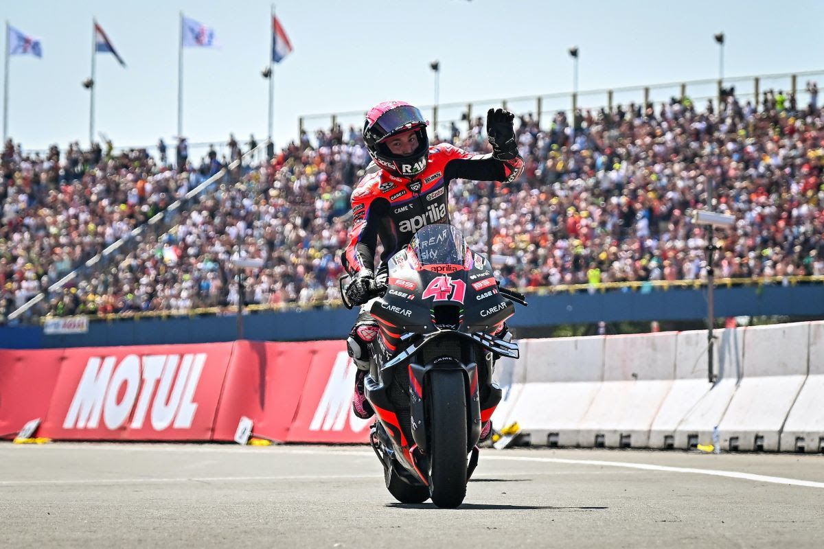 Aleix Espargaro menangi Sprint MotoGP Catalunya secara dramatis