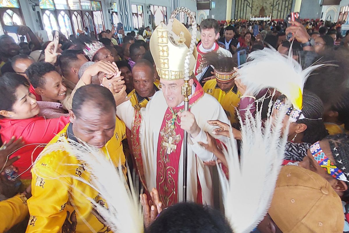 Dubes Vatikan: Umat Katolik Ayawasi bangun perdamaian di Papua