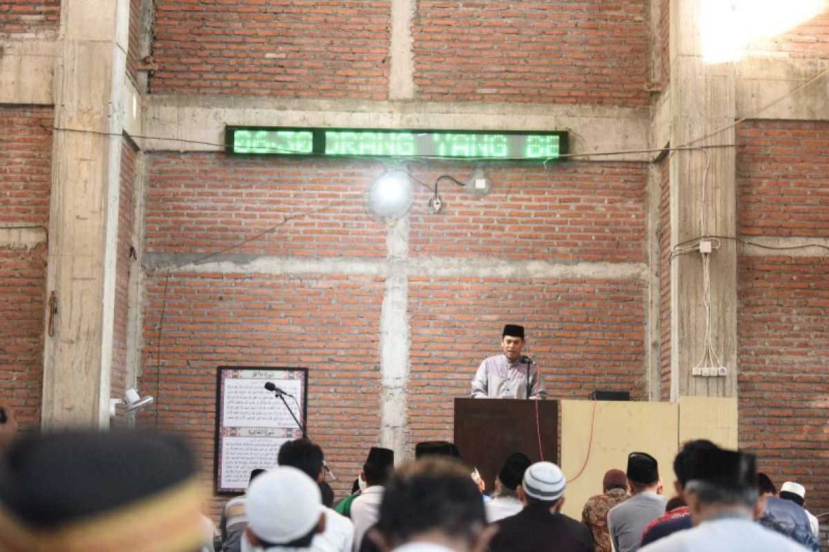 Pemkot Kediri mengajak Muslimin doakan jamaah haji