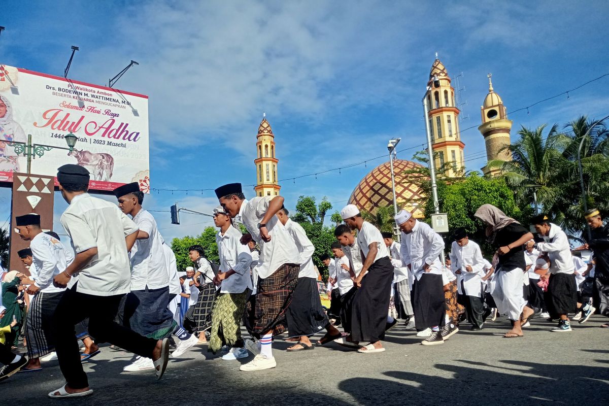 Wandan Kultur suguhkan Samra untuk hibur warga Ambon usai Shalat Idul Adha