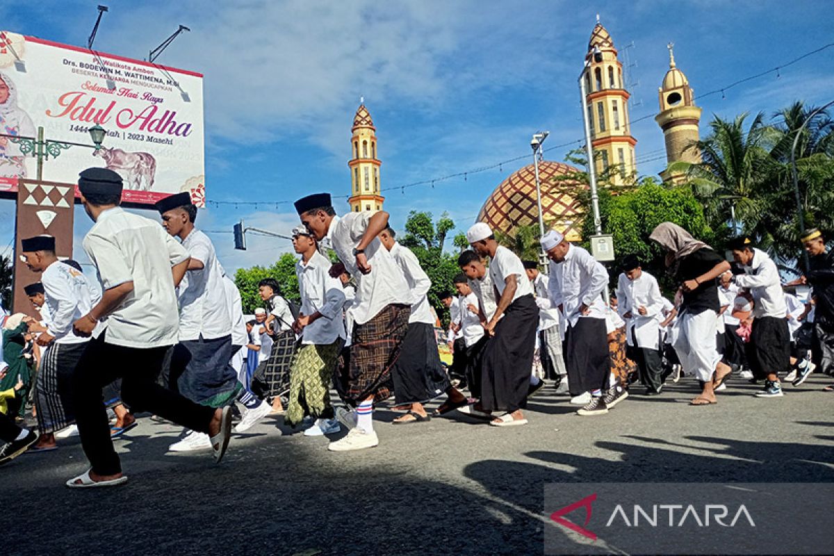 Wandan Kultur suguhkan Samra, hibur warga Ambon usai Shalat Idul Adha