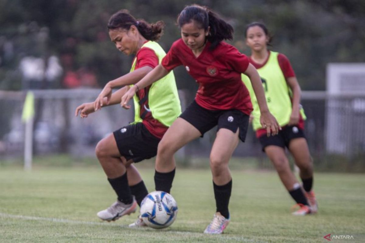 Timnas putri U-19 lawan Timor Leste di laga pertamanya
