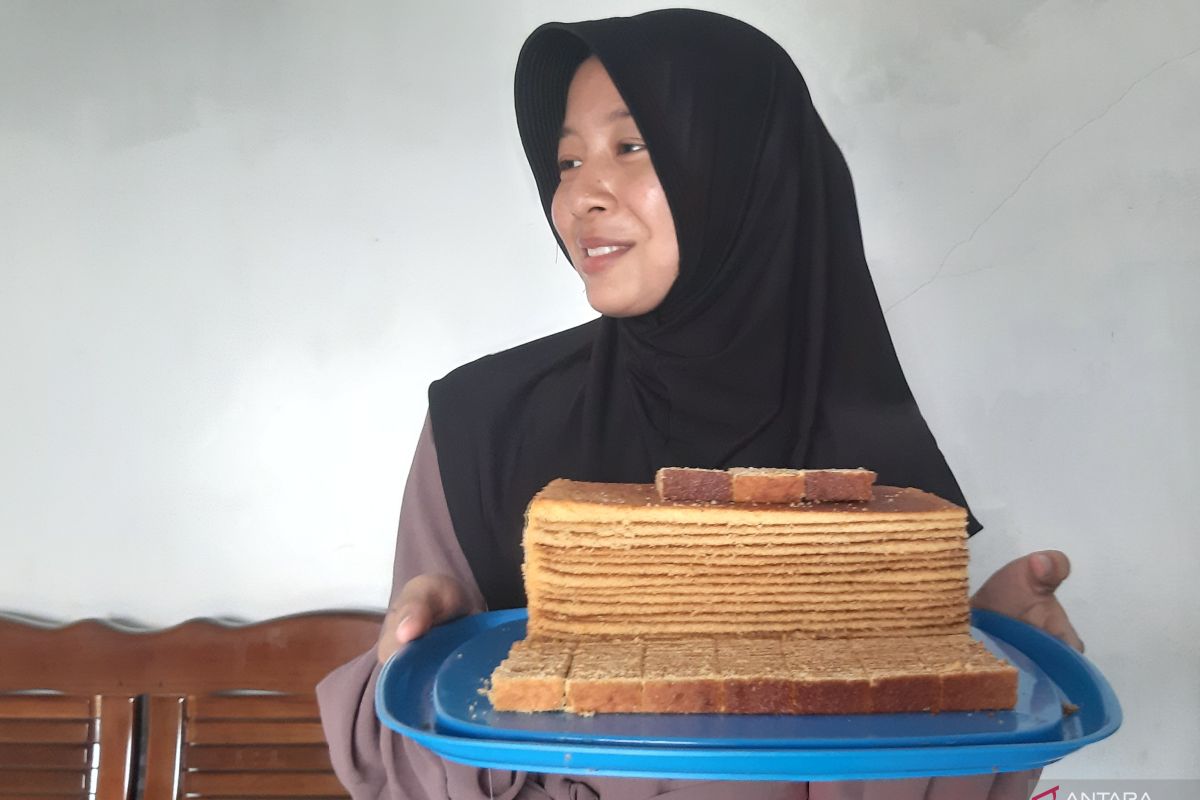 Tradisi sajian kue lapis saat Idul Adha masih lestari di Kabupaten Sambas