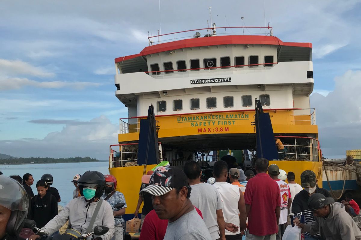 BPTD Maluku sebut jumlah kendaraan dan penumpang libur Idul Adha normal