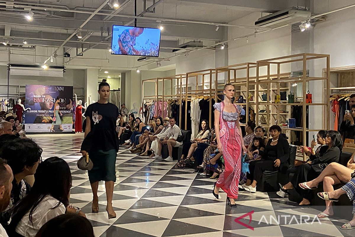 10 perancang busana lokal tampil di Bali Fashion Parade 2023